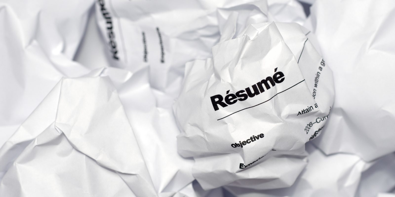 Stop sending your resume to the trash! The most common resume mistakes to avoid if you want to land an interview
