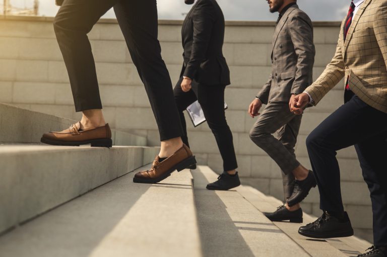 3 Important Steps to Achieve Your Career Goals in 2023